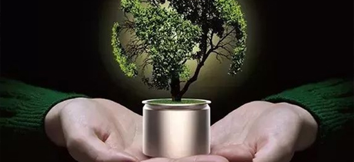 小罐茶是最適合用來送禮的茶，鋁罐小包裝，精致衛(wèi)生方便快捷